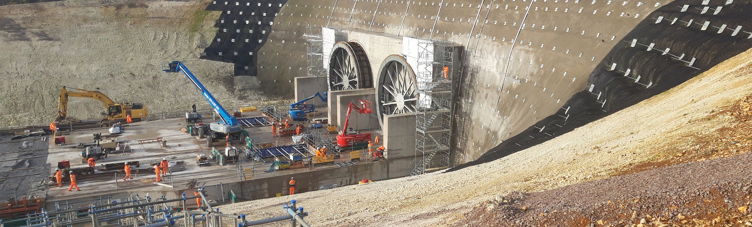 Monitoring One of the Busiest UK Highways During Rail Construction - Leica Geosystems